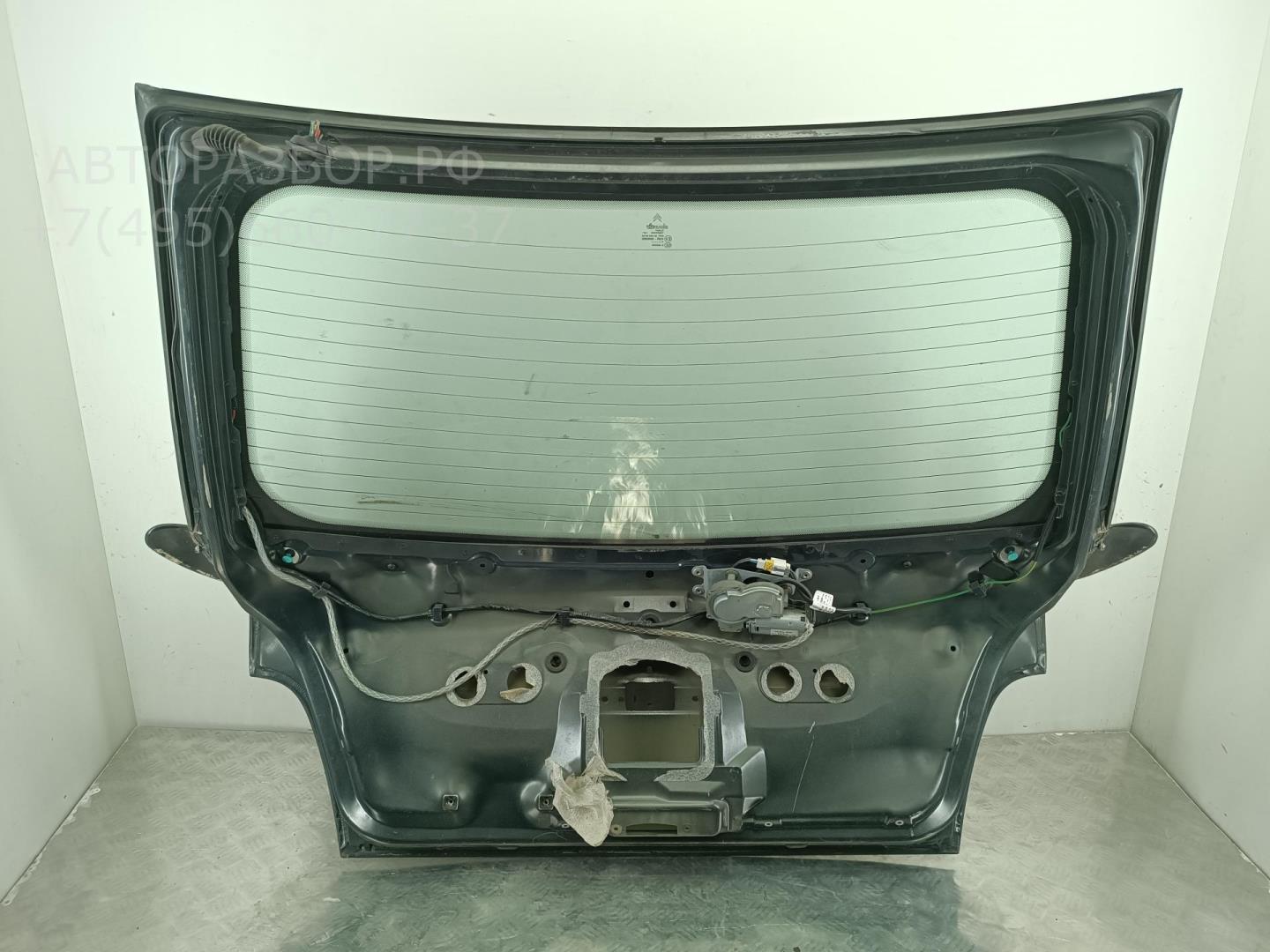 Дверь багажника