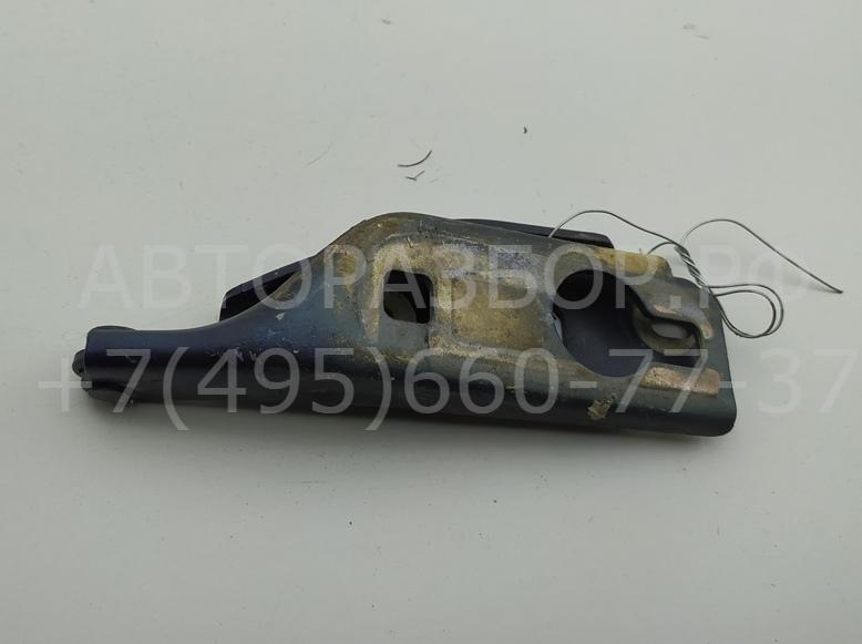 Петля капота левая