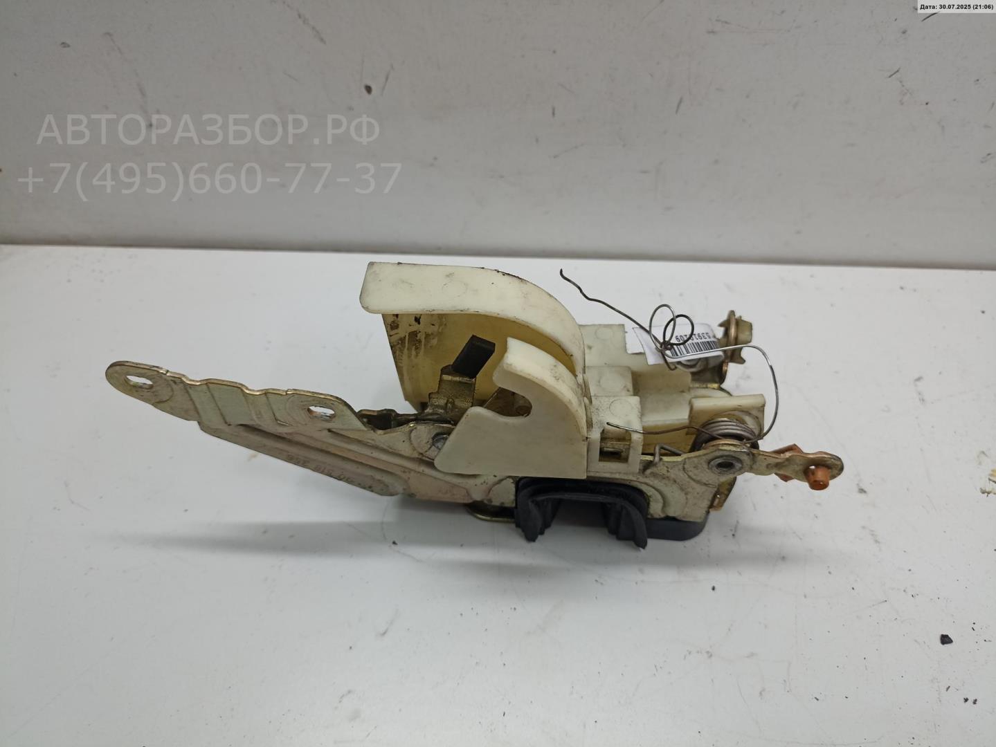 Замок двери передней правой