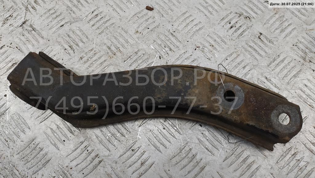 Рычаг передний правый