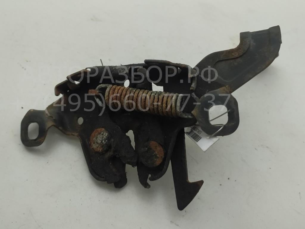 Замок капота