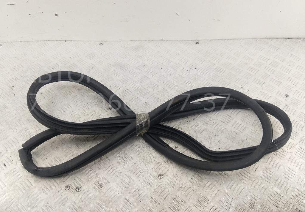 Уплотнитель двери