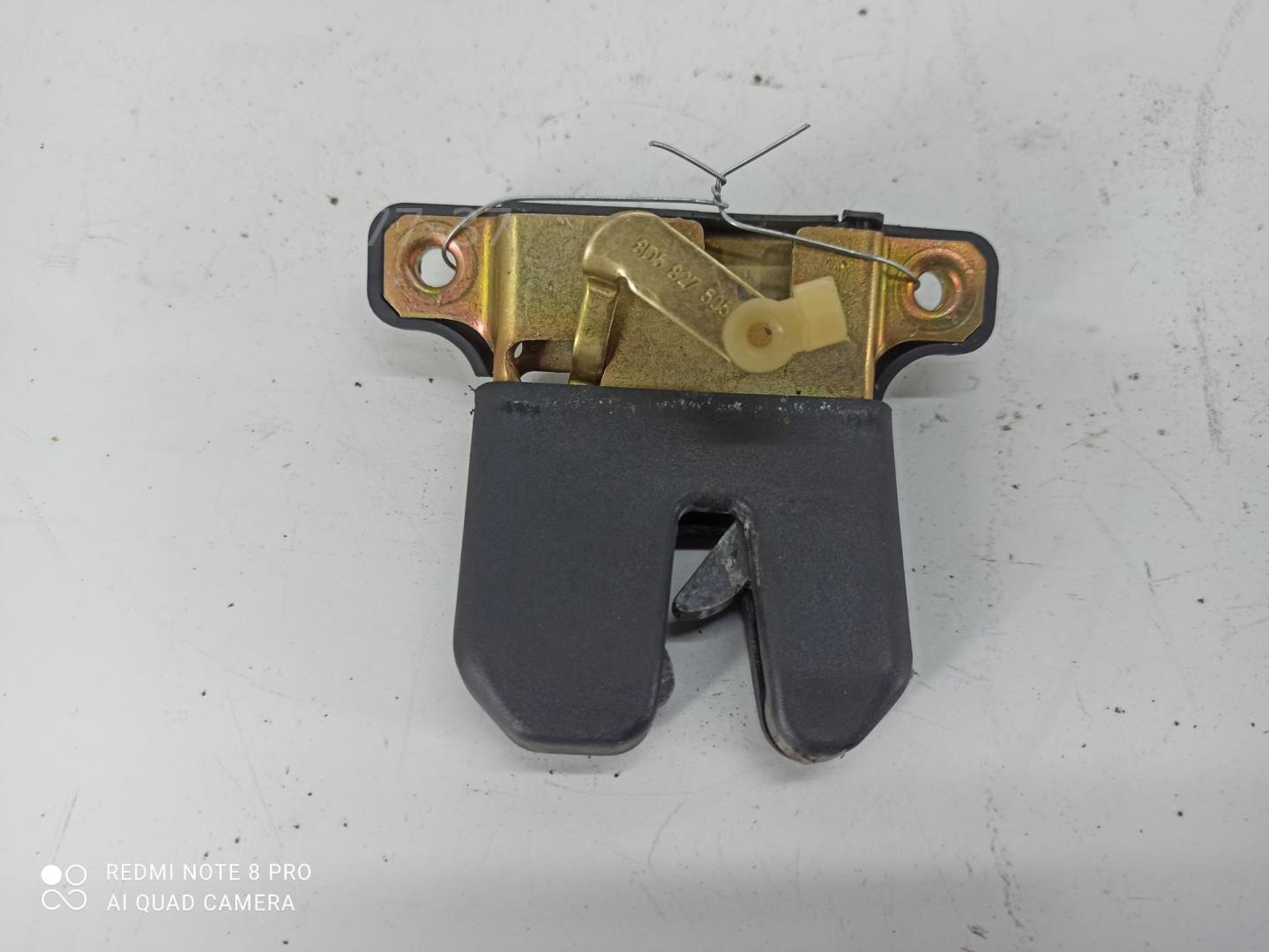 Замок багажника