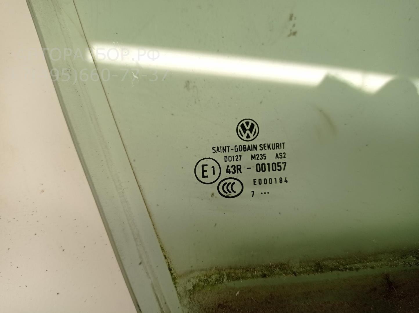 Стекло двери передней правой