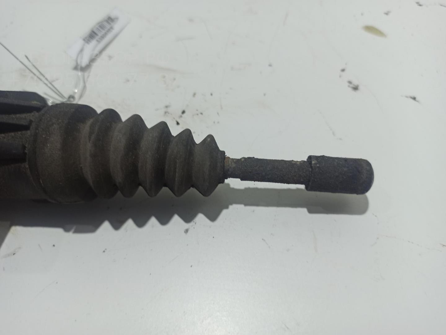 Цилиндр сцепления рабочий