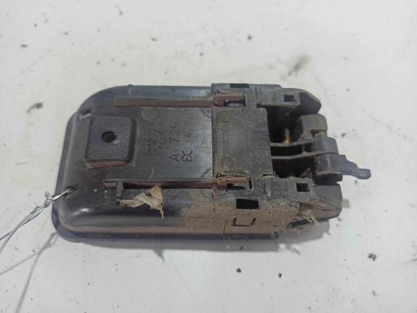 Ручка двери задней внутренняя правая