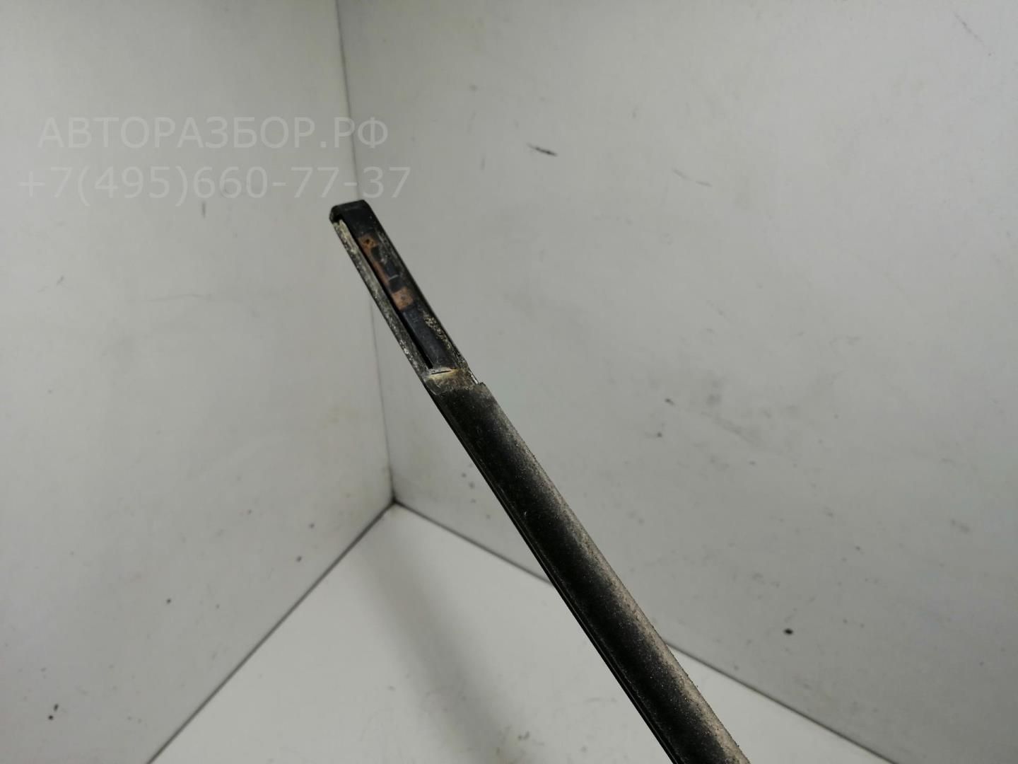 Накладка стекла заднего правого