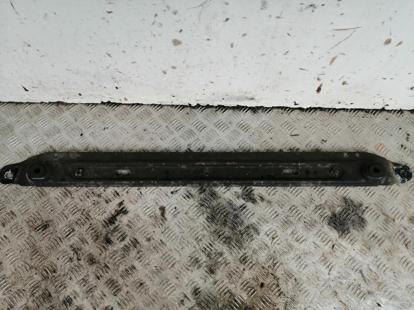 Балка подрадиаторная