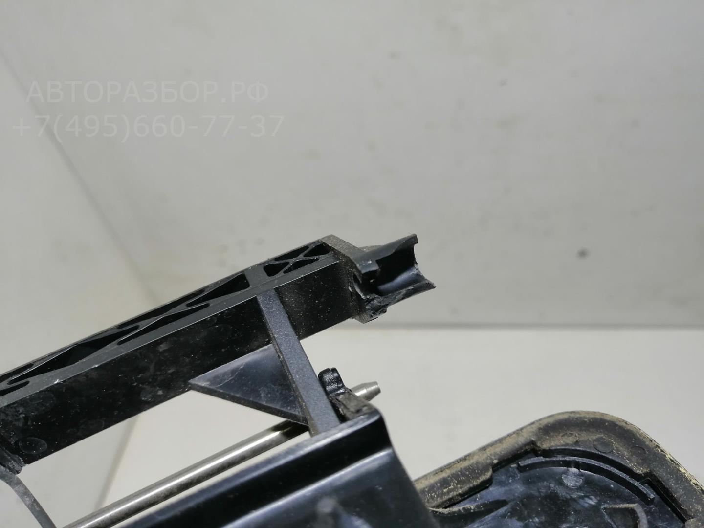 Ручка двери передней наружная правая