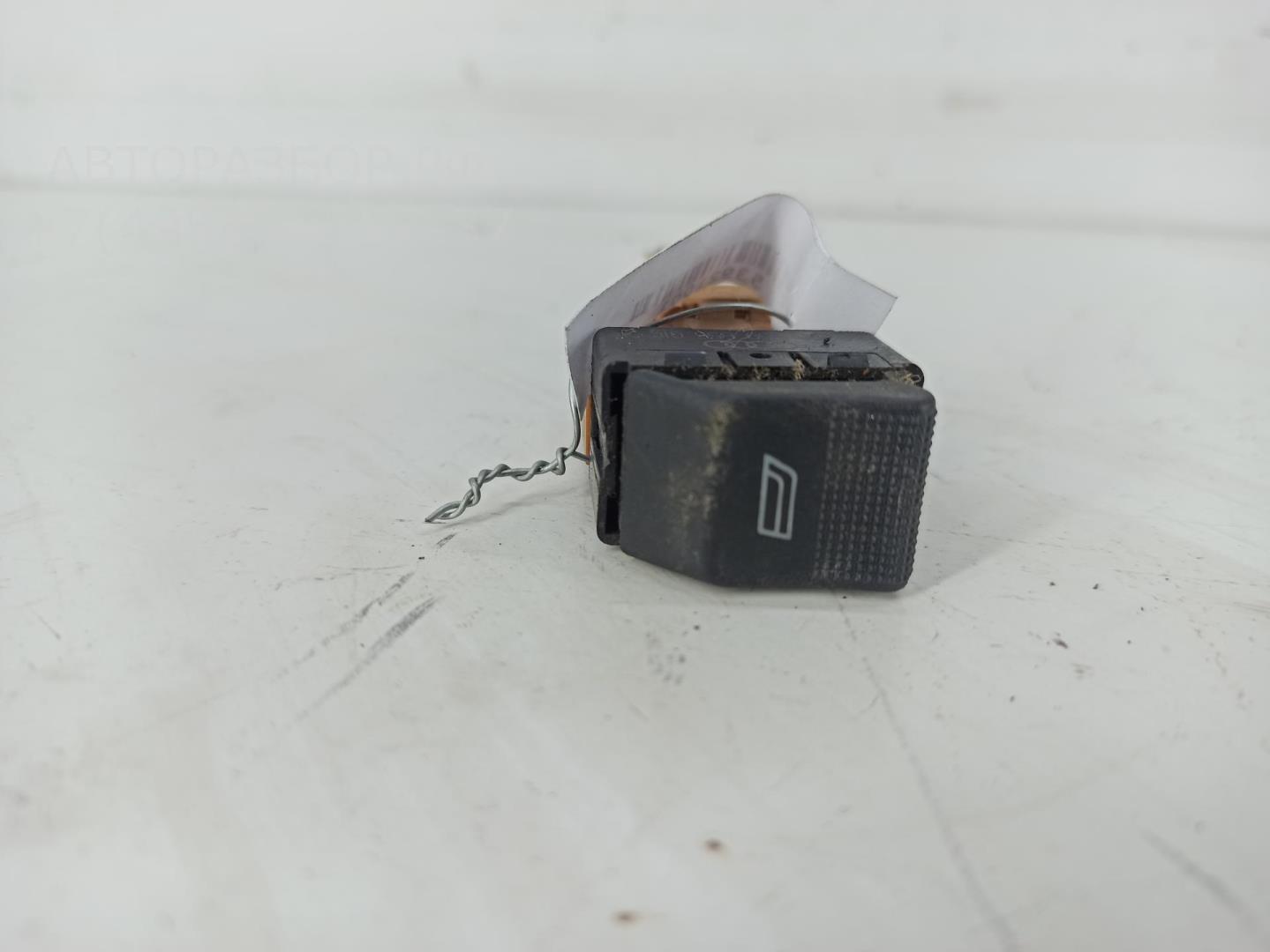 Кнопка стеклоподъемника