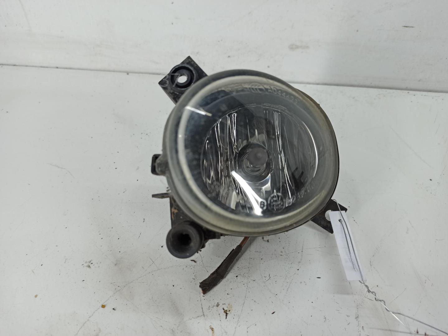 Фара противотуманная левая