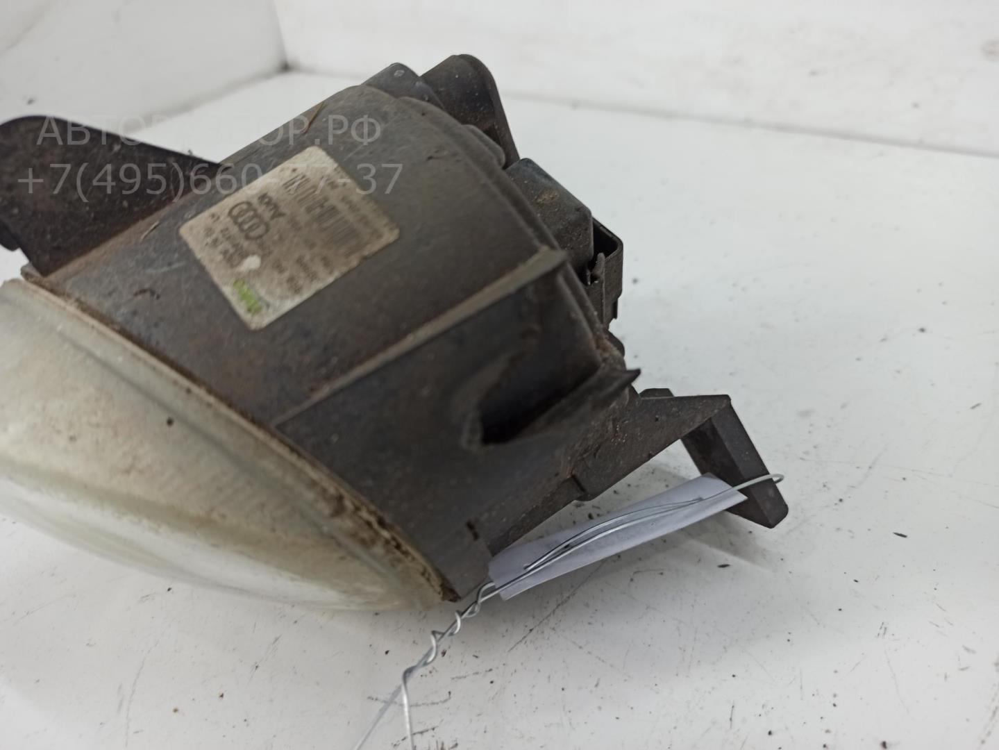 Фара противотуманная левая