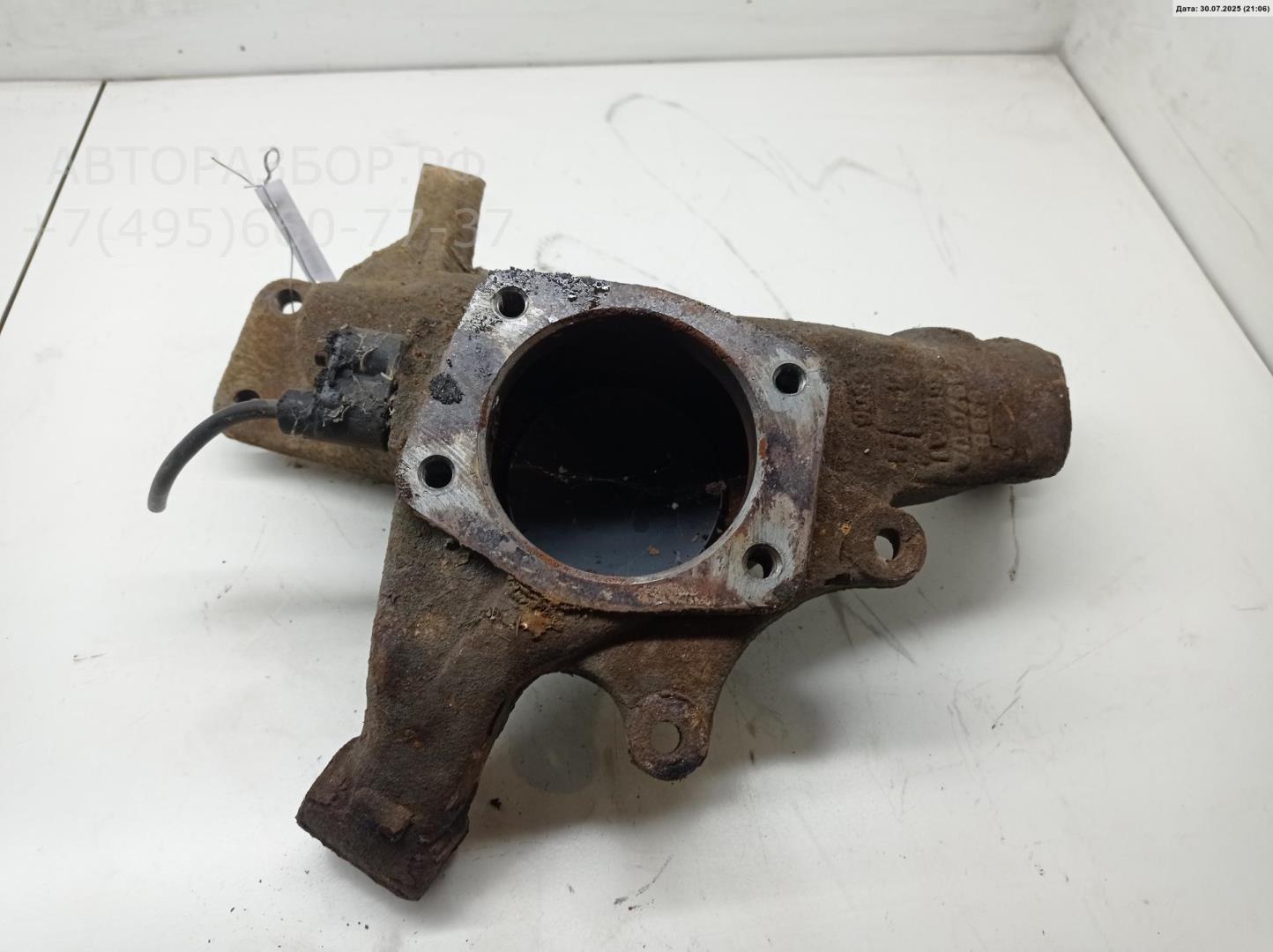 Кулак поворотный задний правый