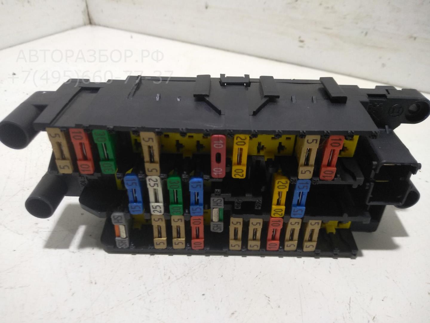 Блок предохранителей