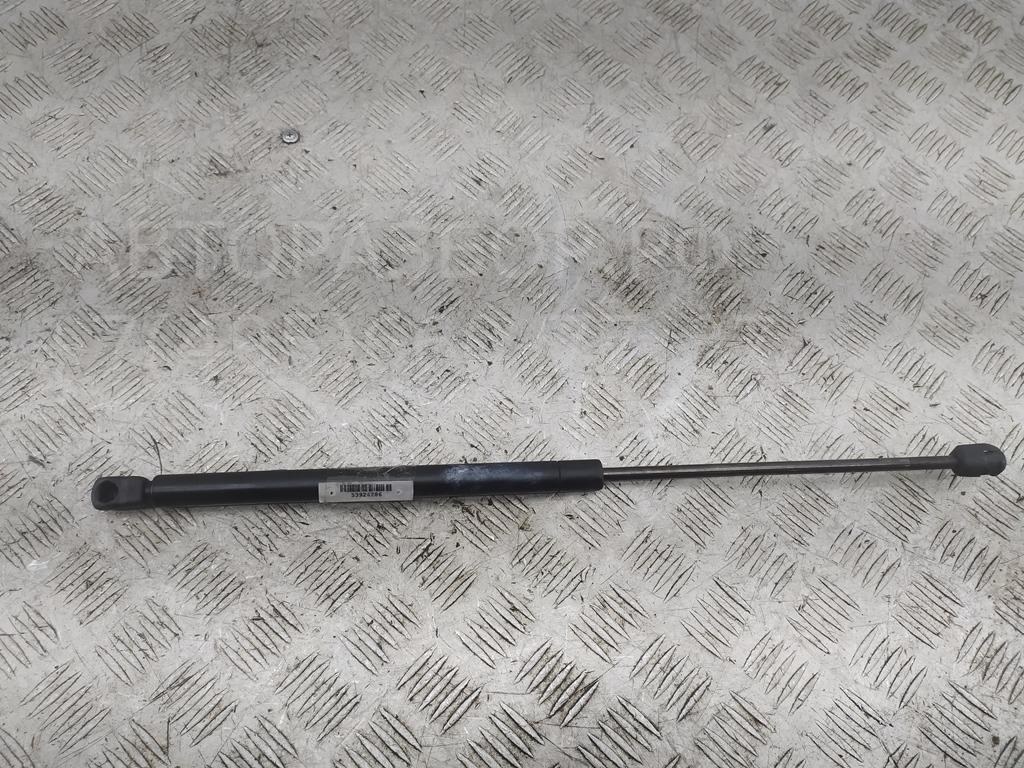 Амортизатор крышки багажника