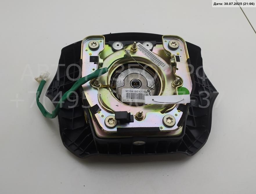 Подушка безопасности в рулевое колесо