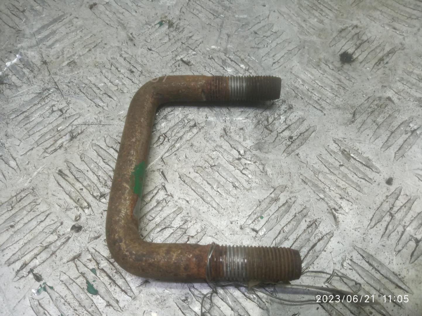 Стремянка задней рессоры