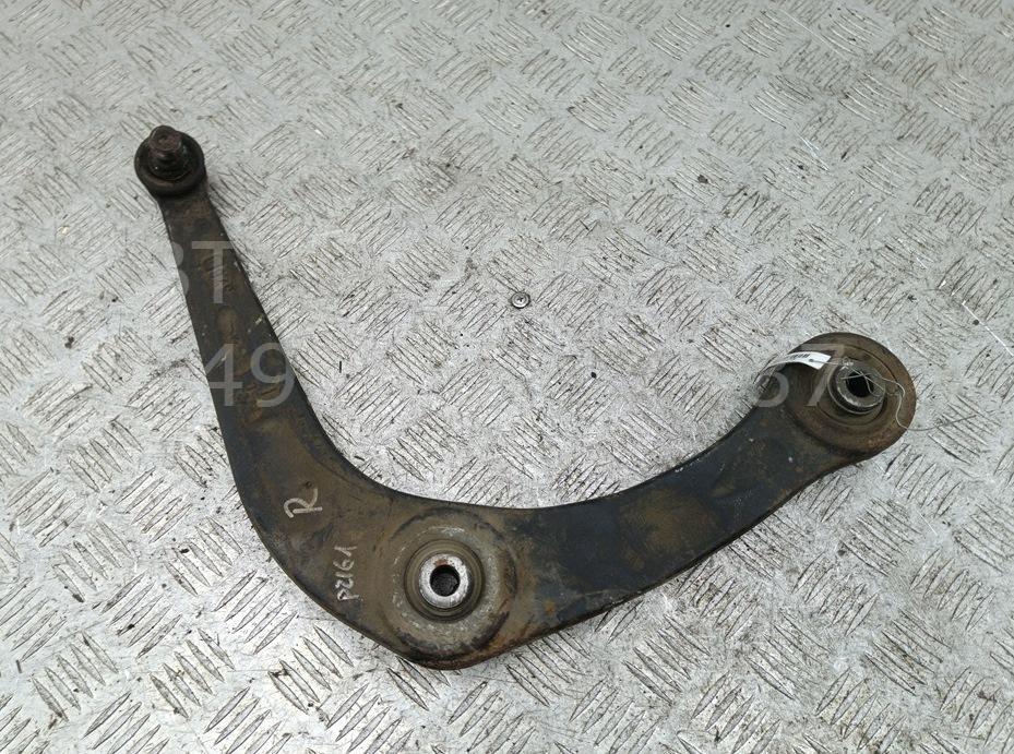 Рычаг передний правый