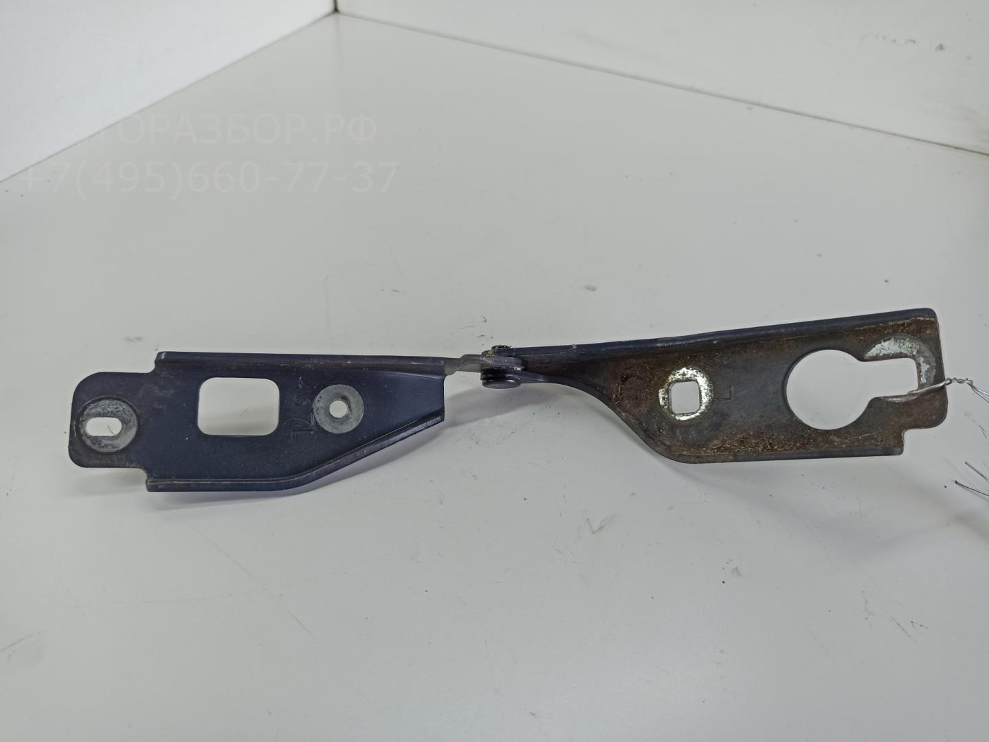 Петля капота левая