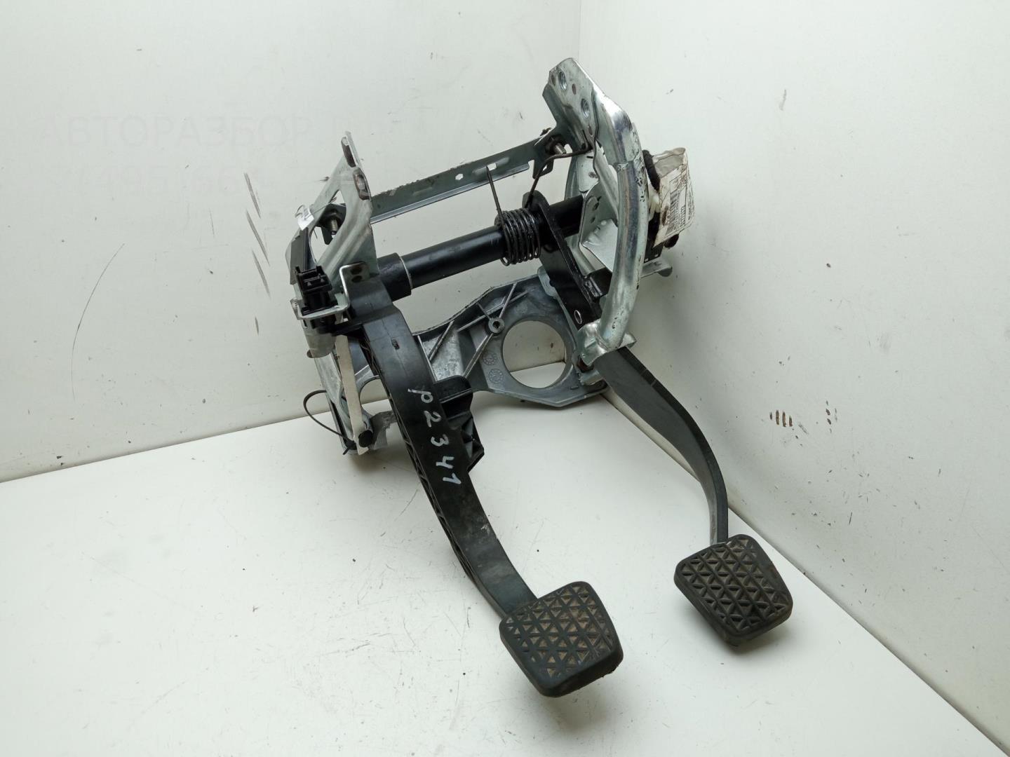 Блок педалей