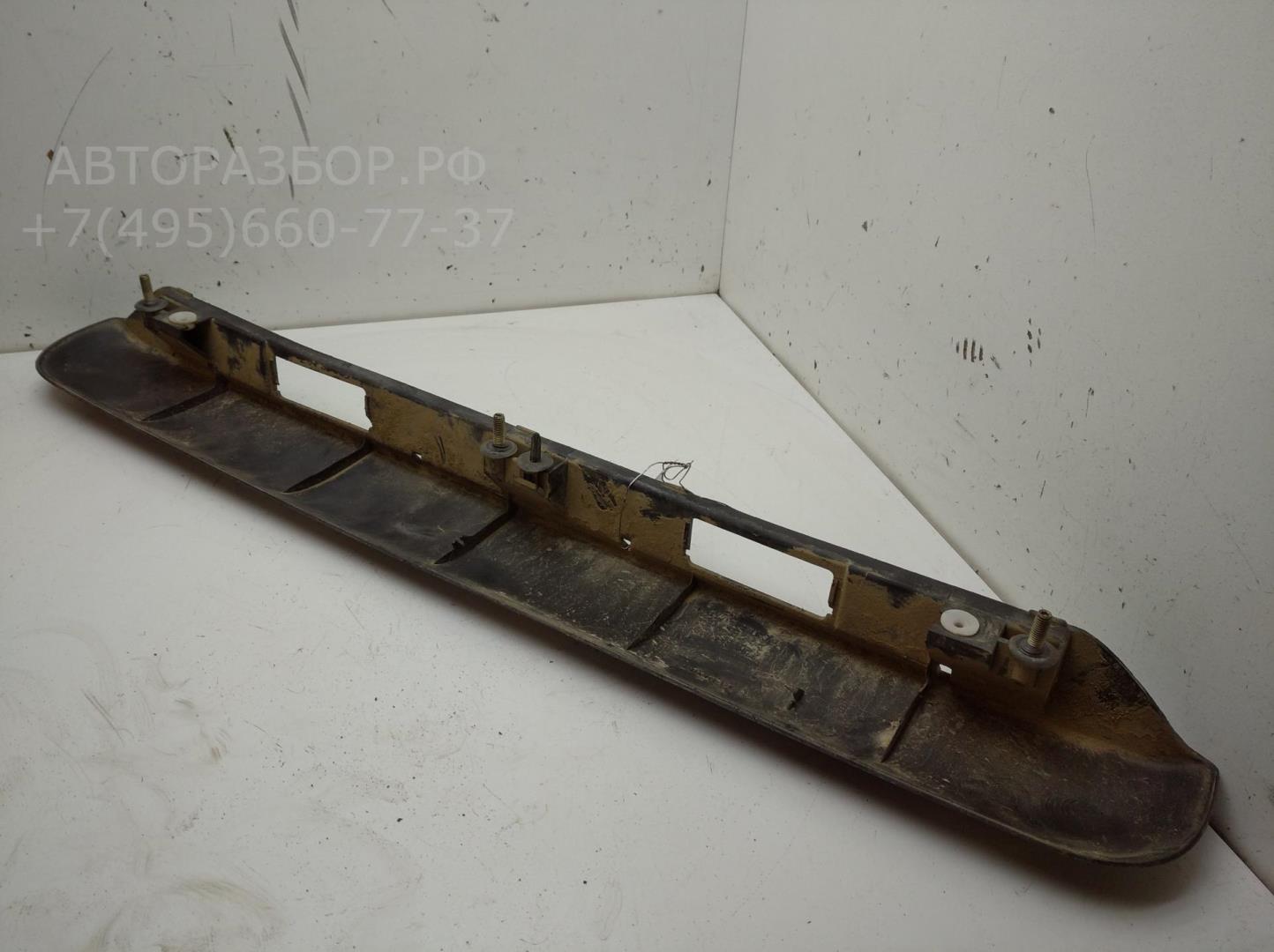 Накладка крышки багажника