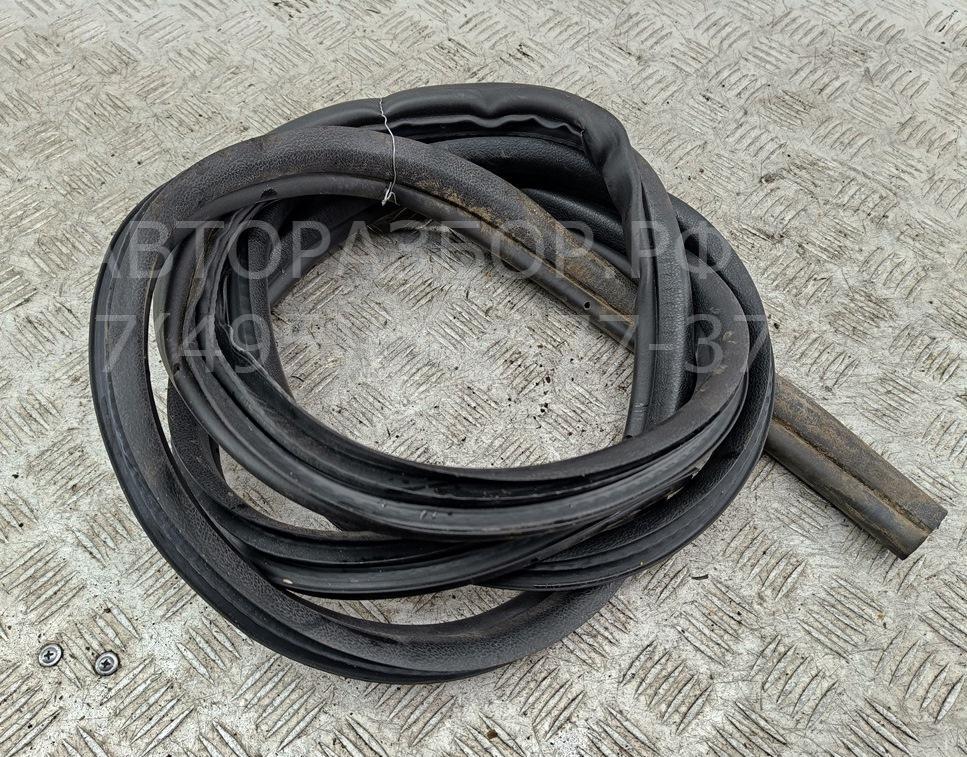 Уплотнитель двери