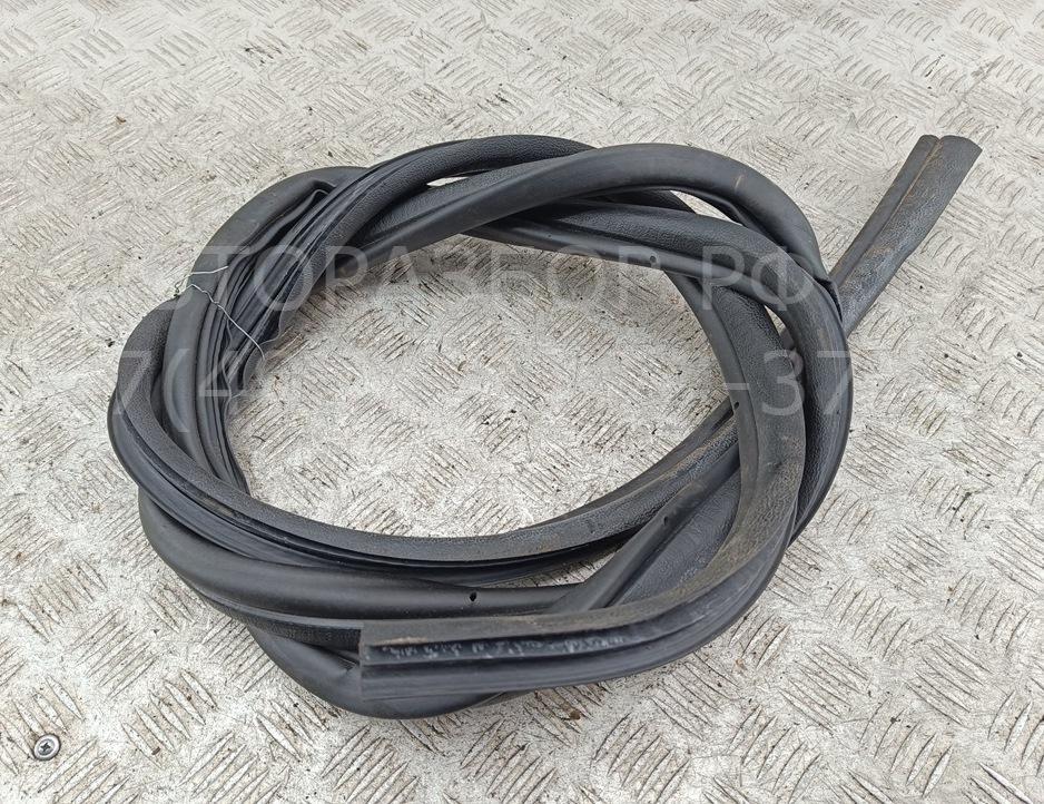 Уплотнитель двери