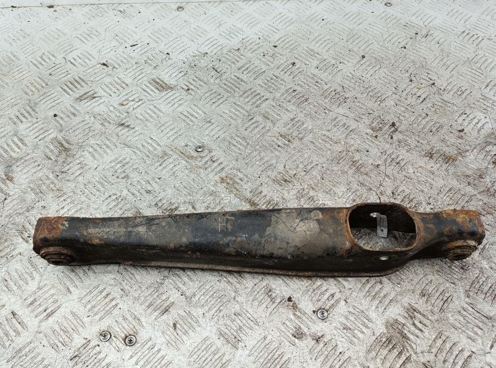 Рычаг задний левый