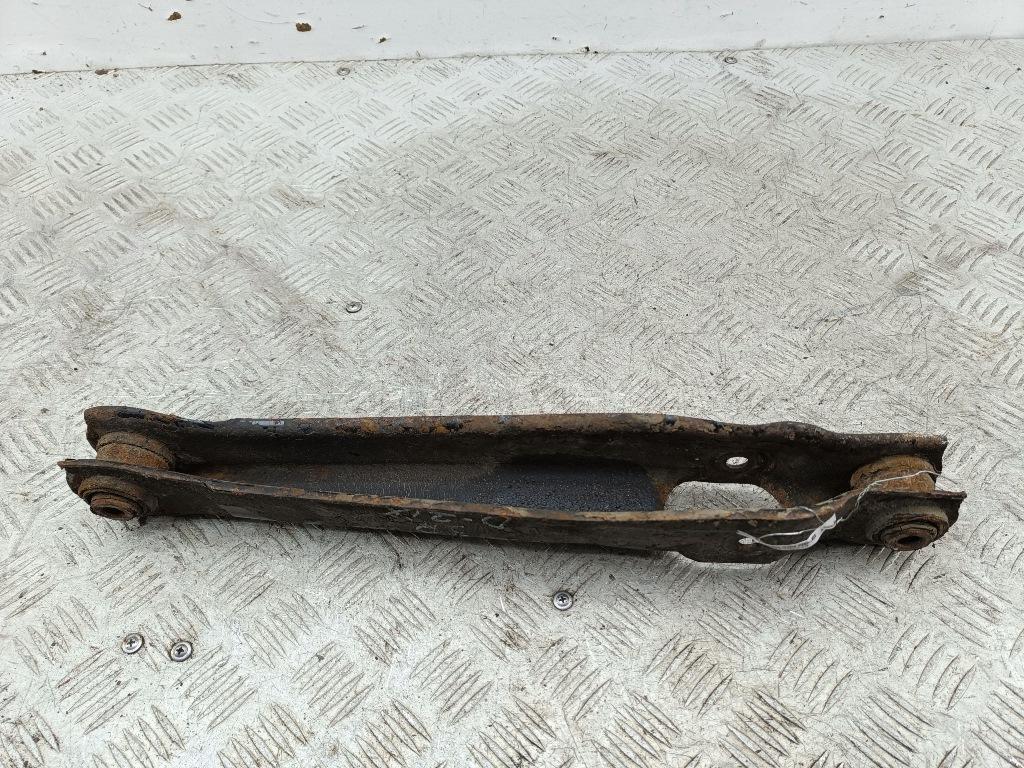 Рычаг задний правый