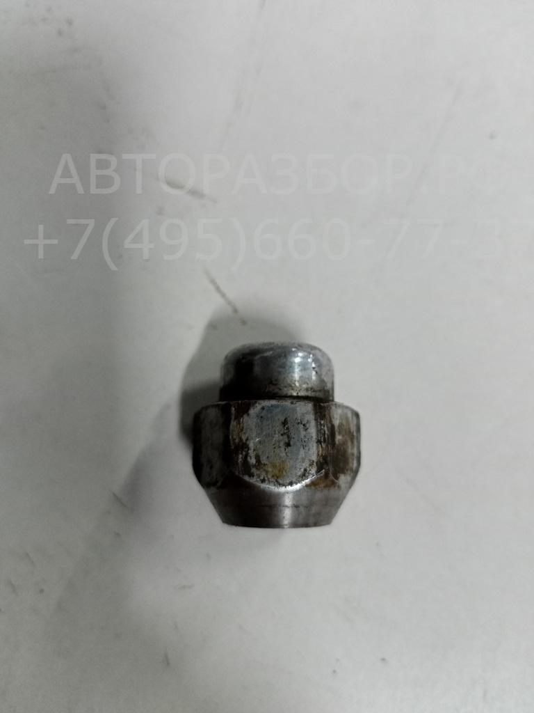 Болт колесный