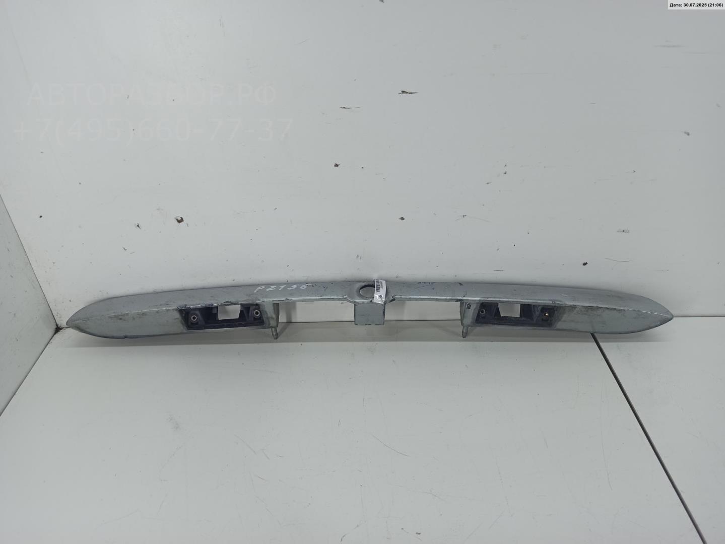 Накладка крышки багажника