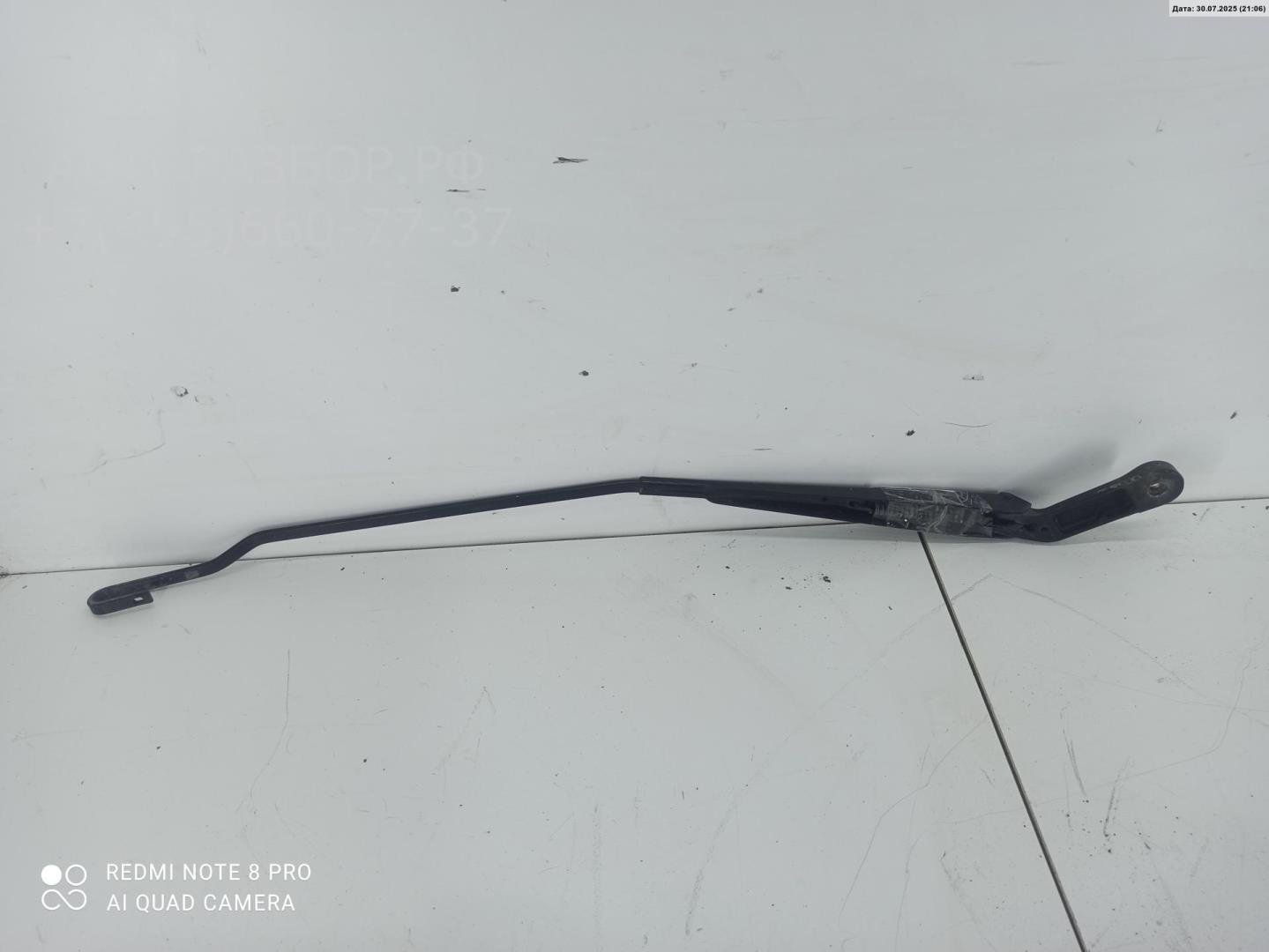Поводок стеклоочистителя передний правый