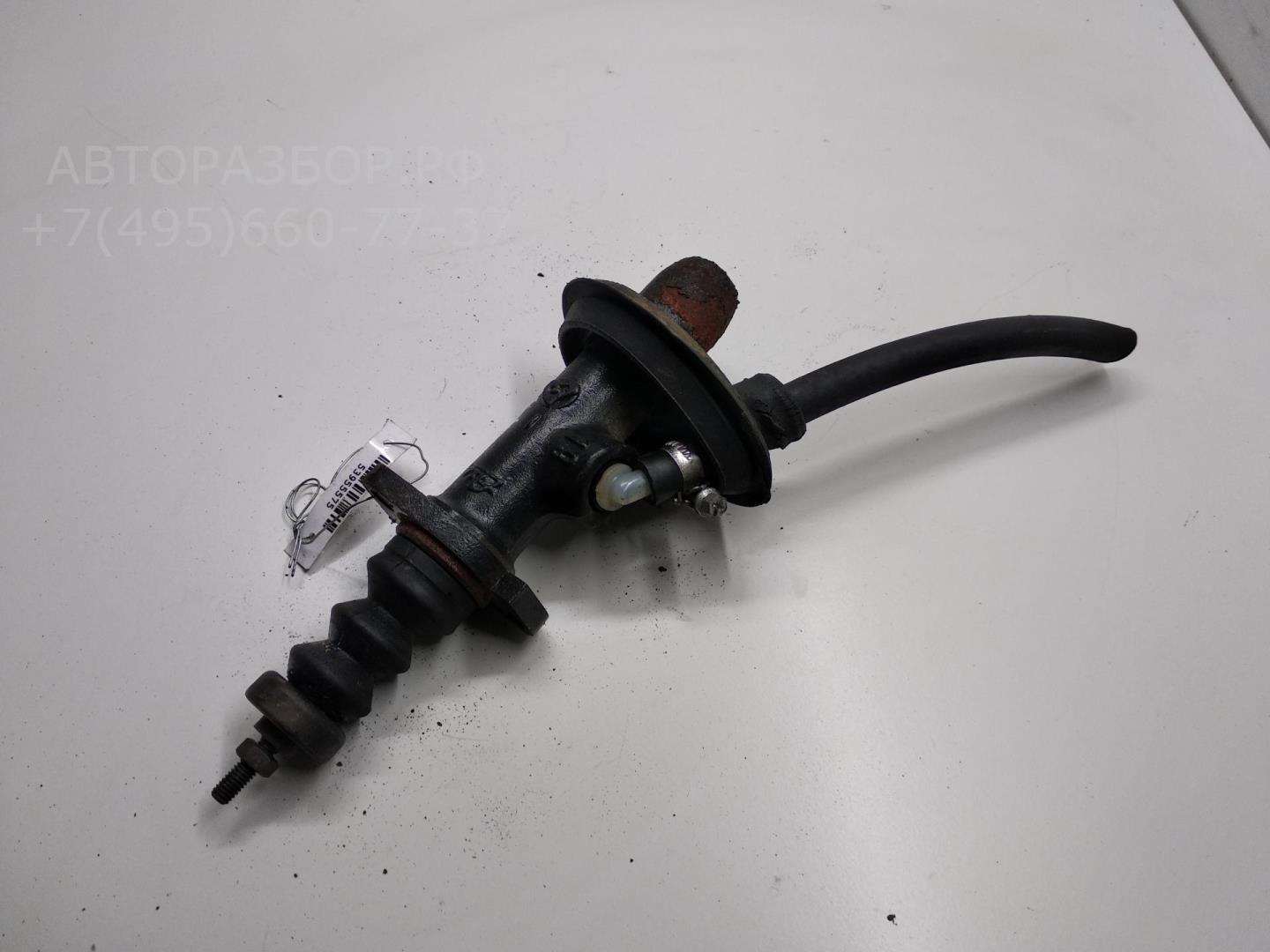 Цилиндр сцепления главный