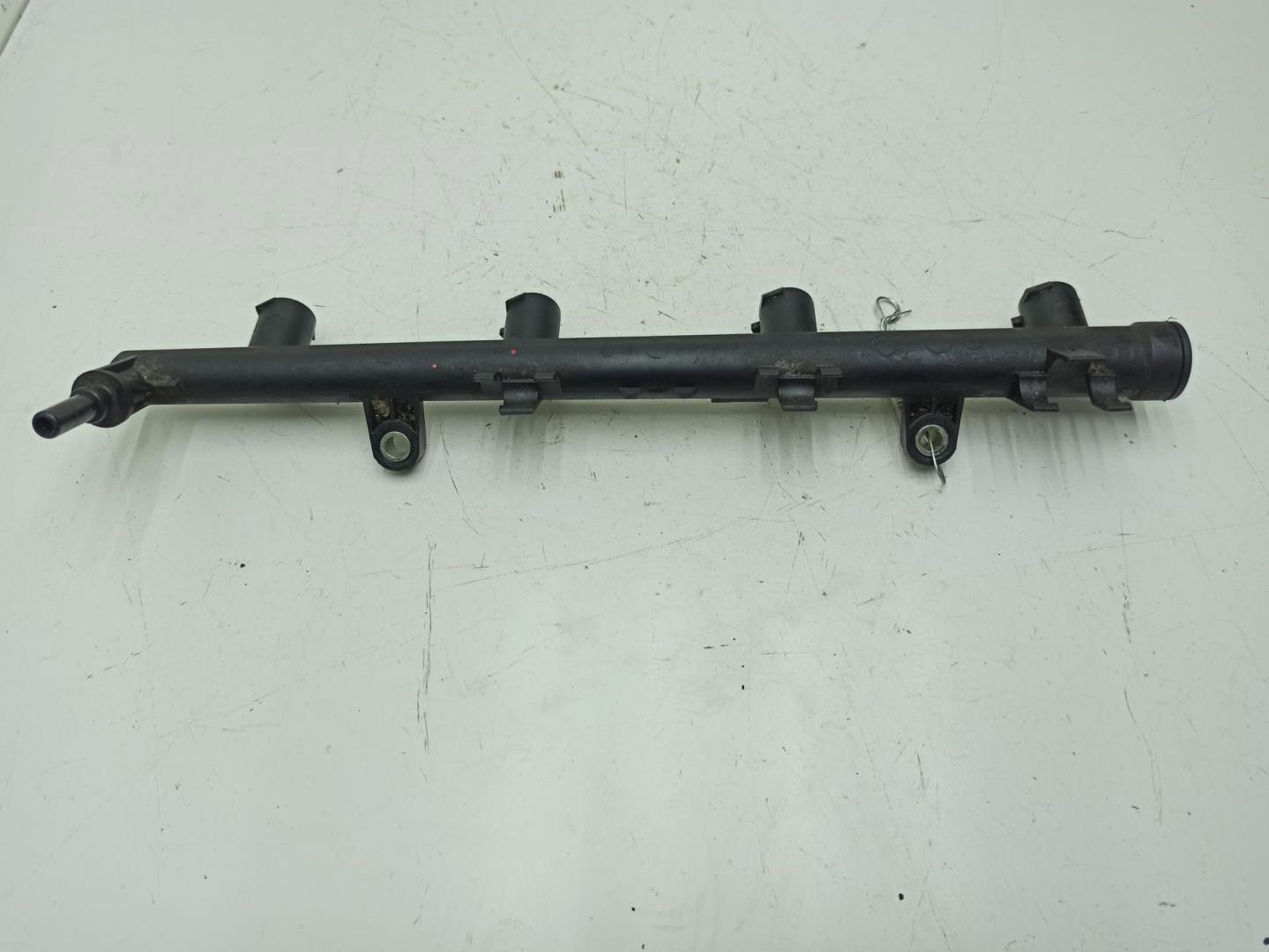 Рейка топливная (рампа)