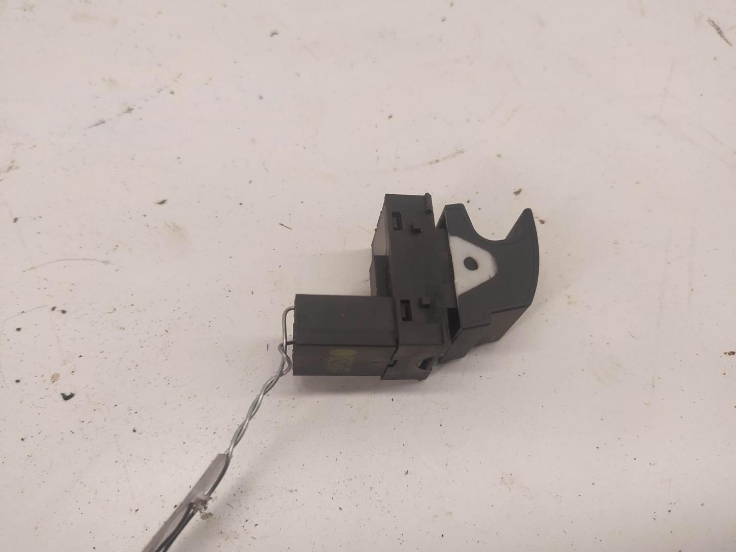 Кнопка стеклоподъемника