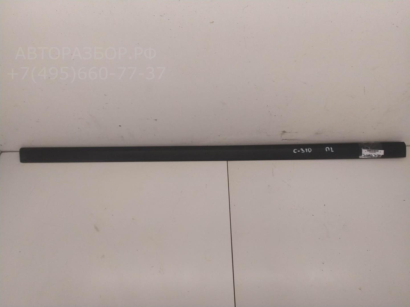 Молдинг двери передней левой