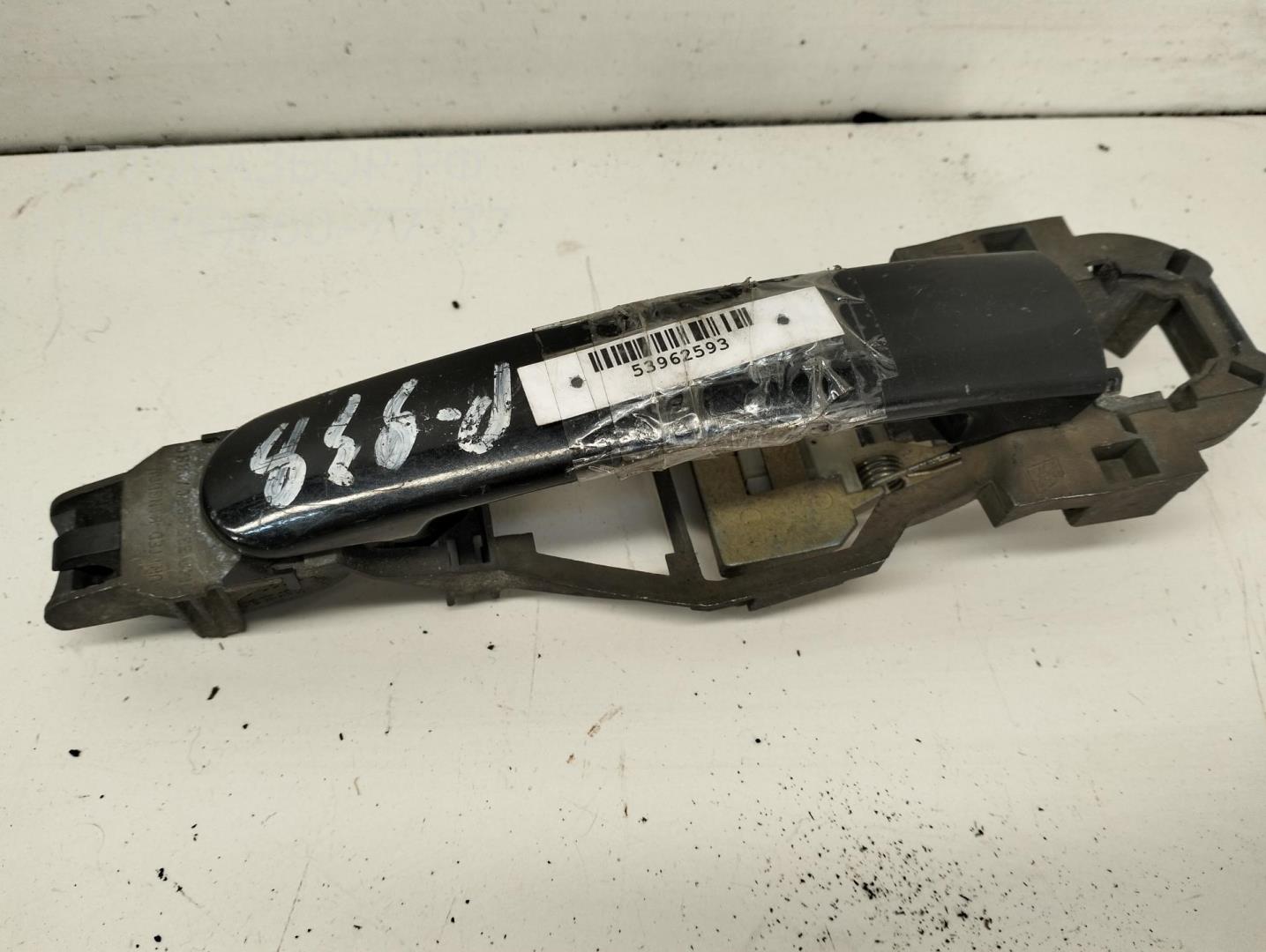 Ручка двери задней наружная правая