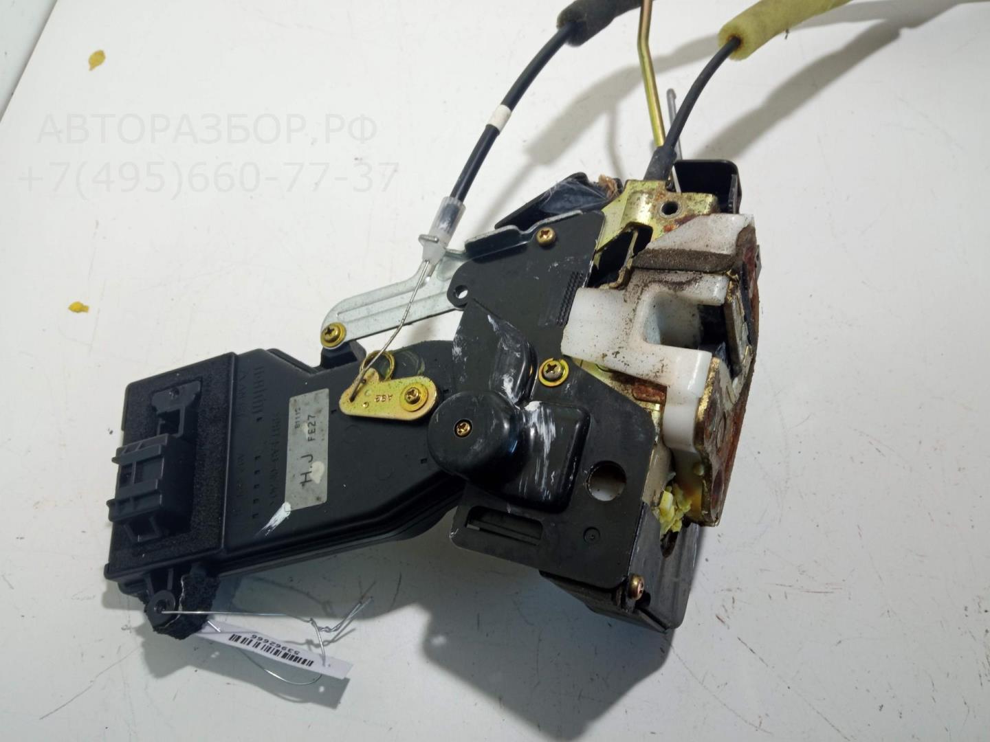 Замок двери передней правой