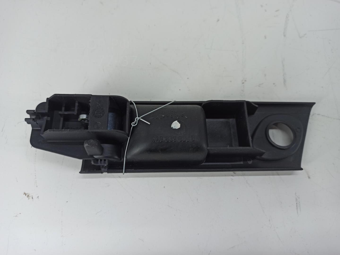 Ручка двери задней внутренняя правая