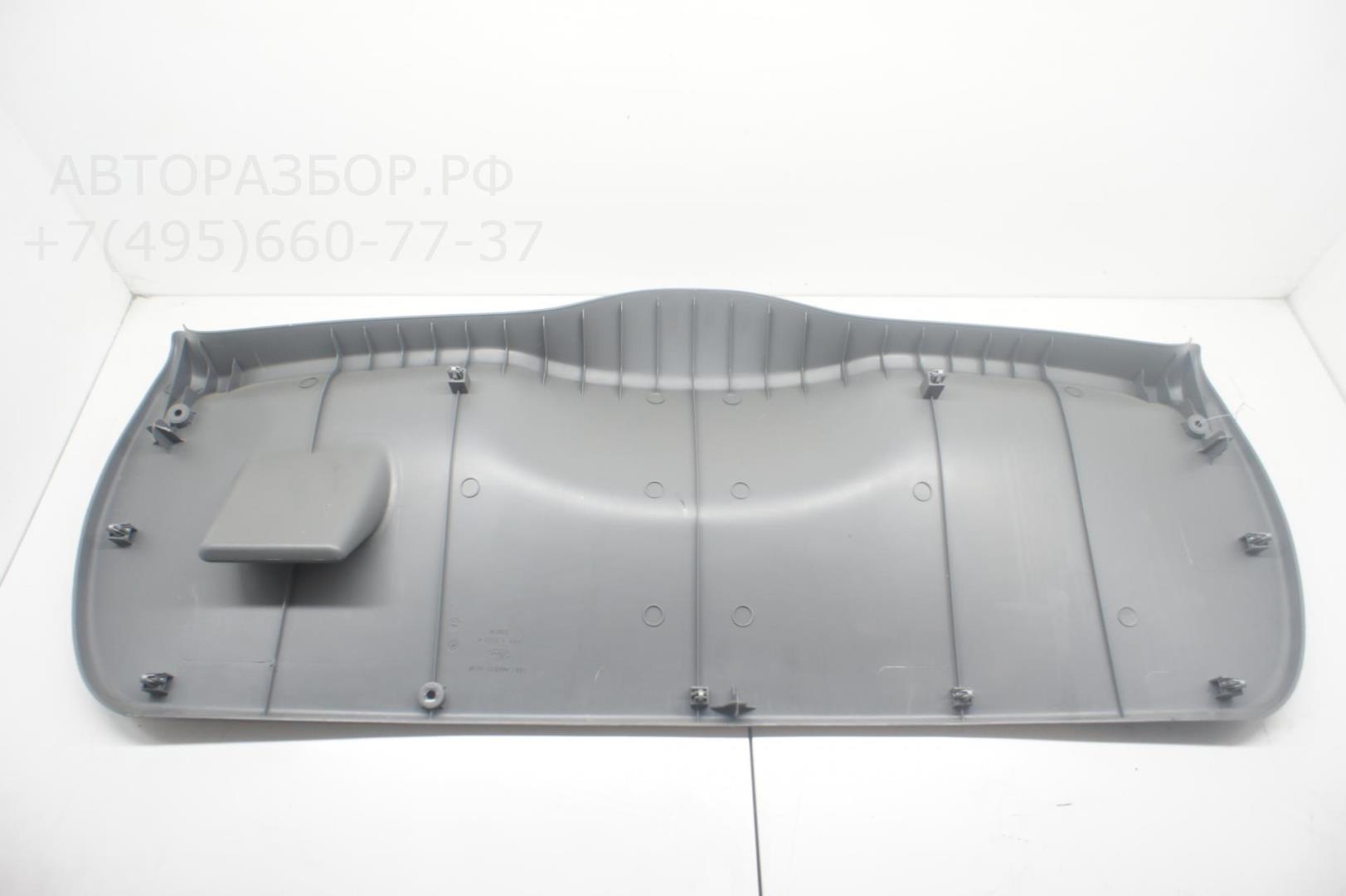 Обшивка крышки багажника
