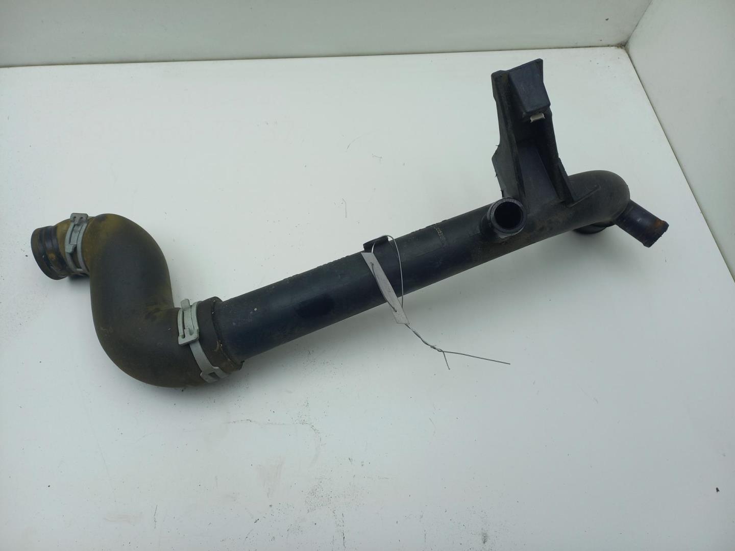 Трубка системы охлаждения