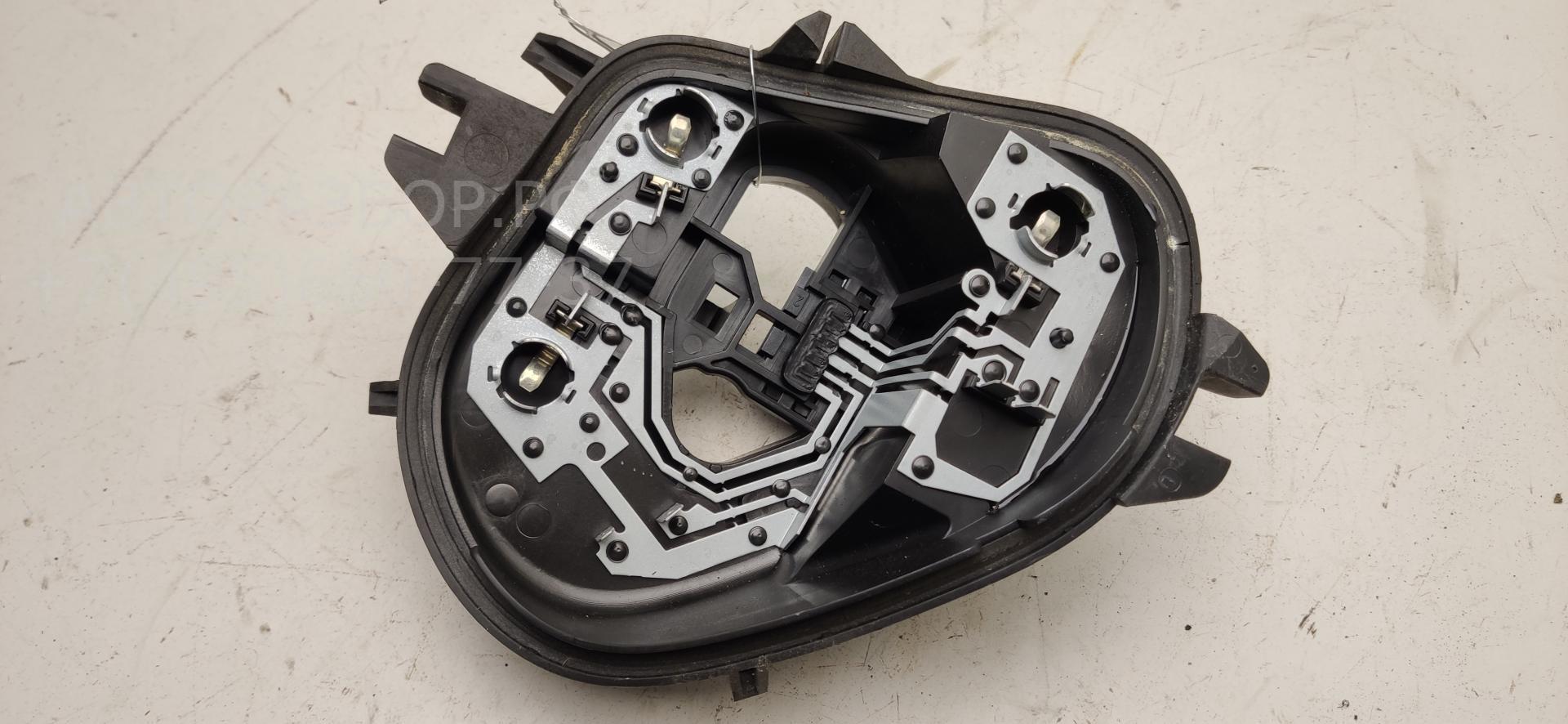 Плата заднего фонаря правого