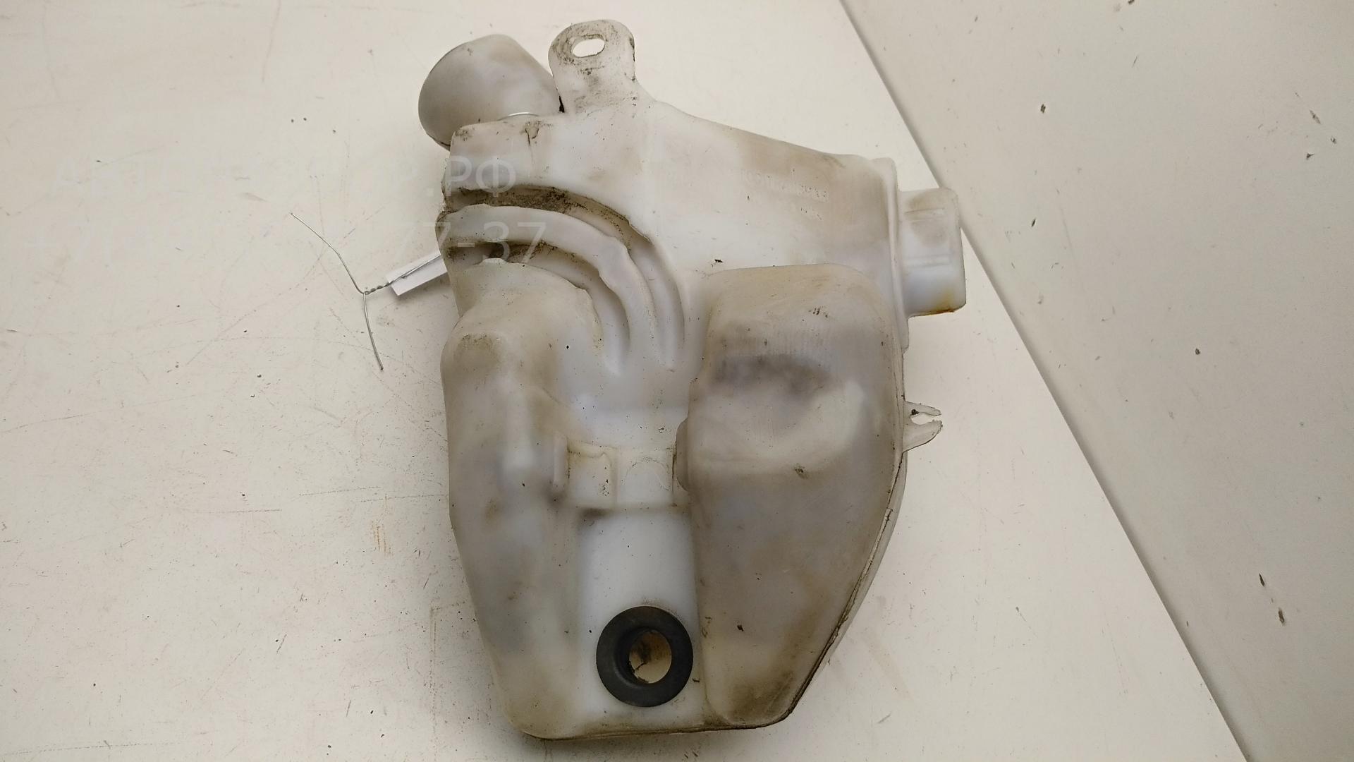 Бачок омывателя лобового стекла