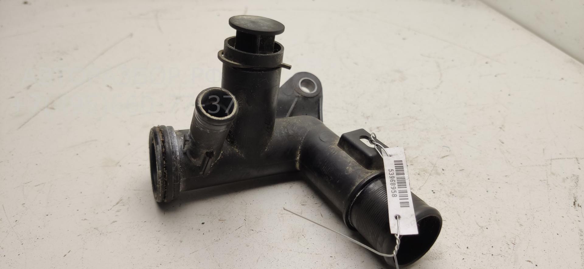 Трубка системы охлаждения