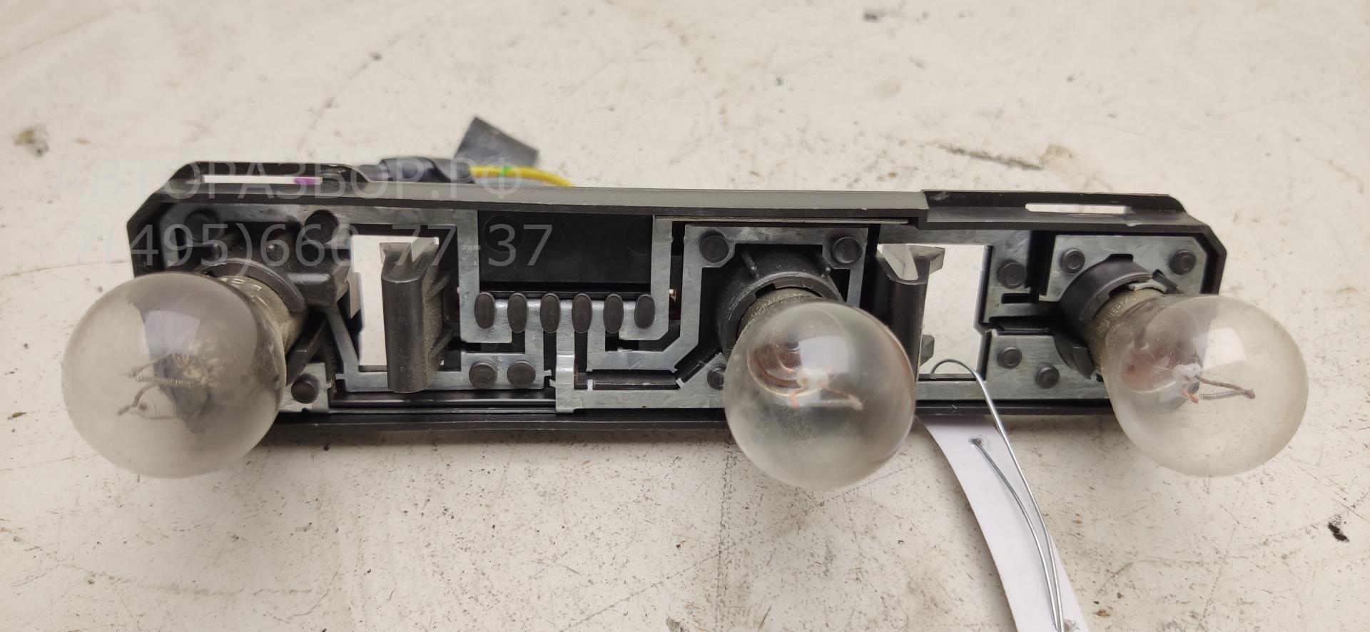 Плата заднего фонаря правого