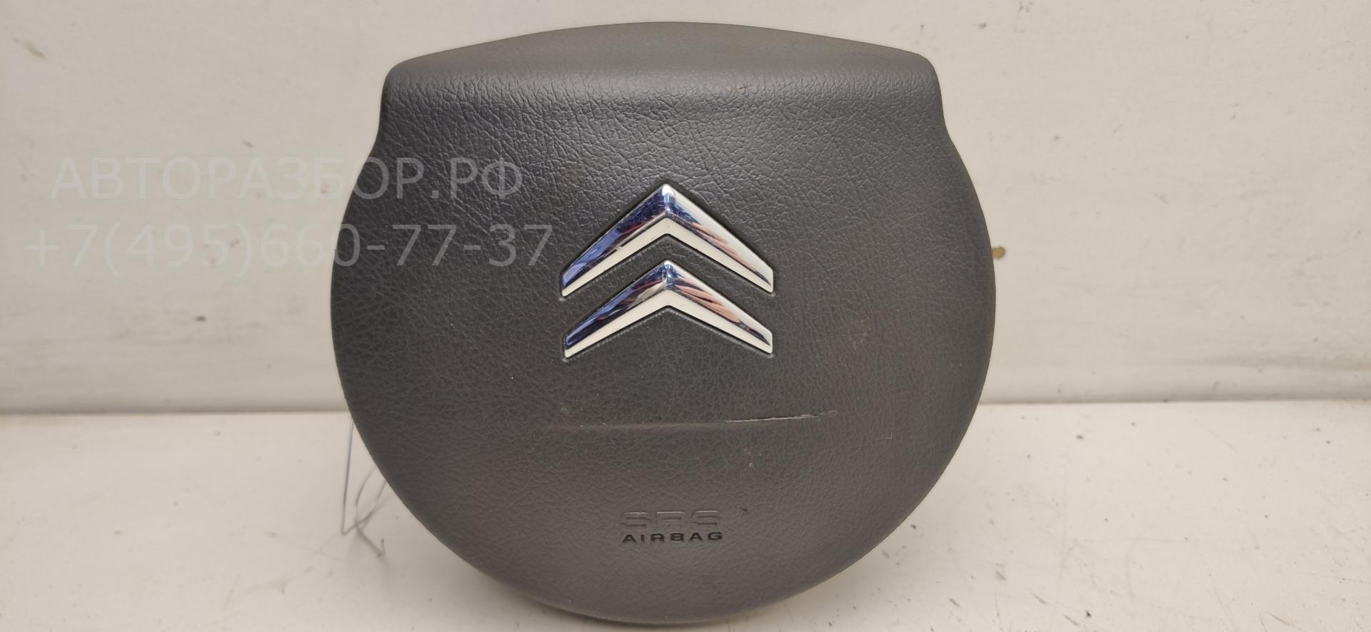 Подушка безопасности в рулевое колесо