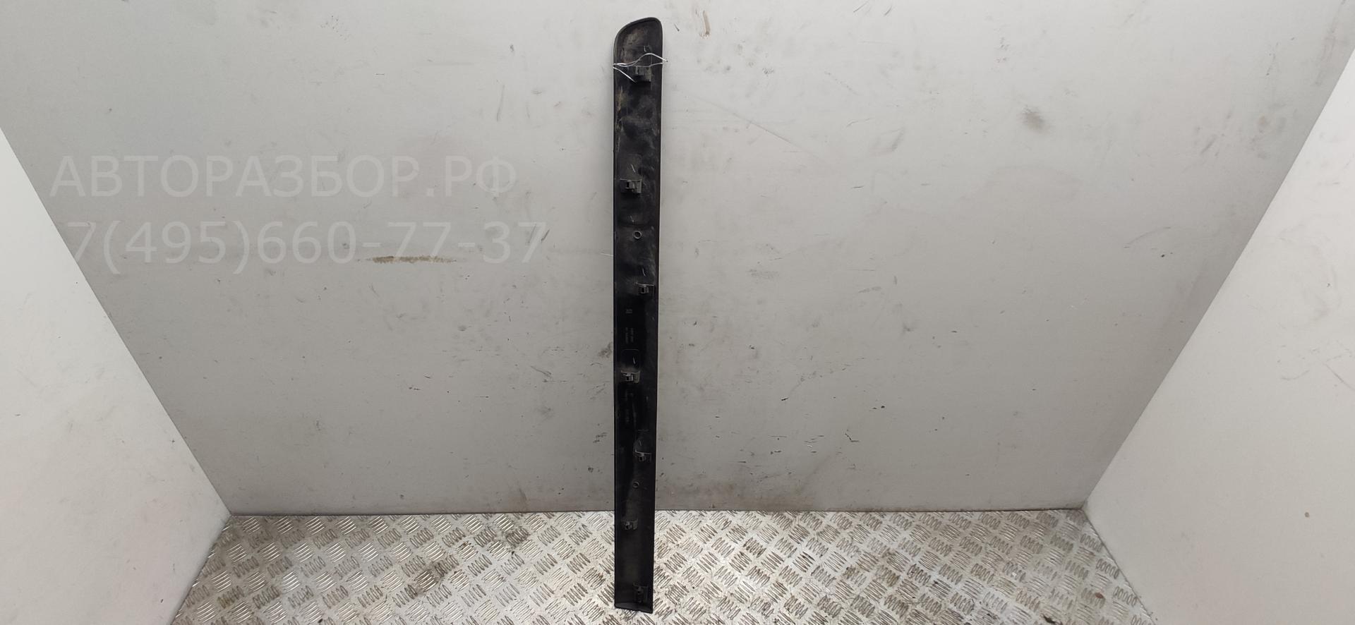 Накладка двери передней правой