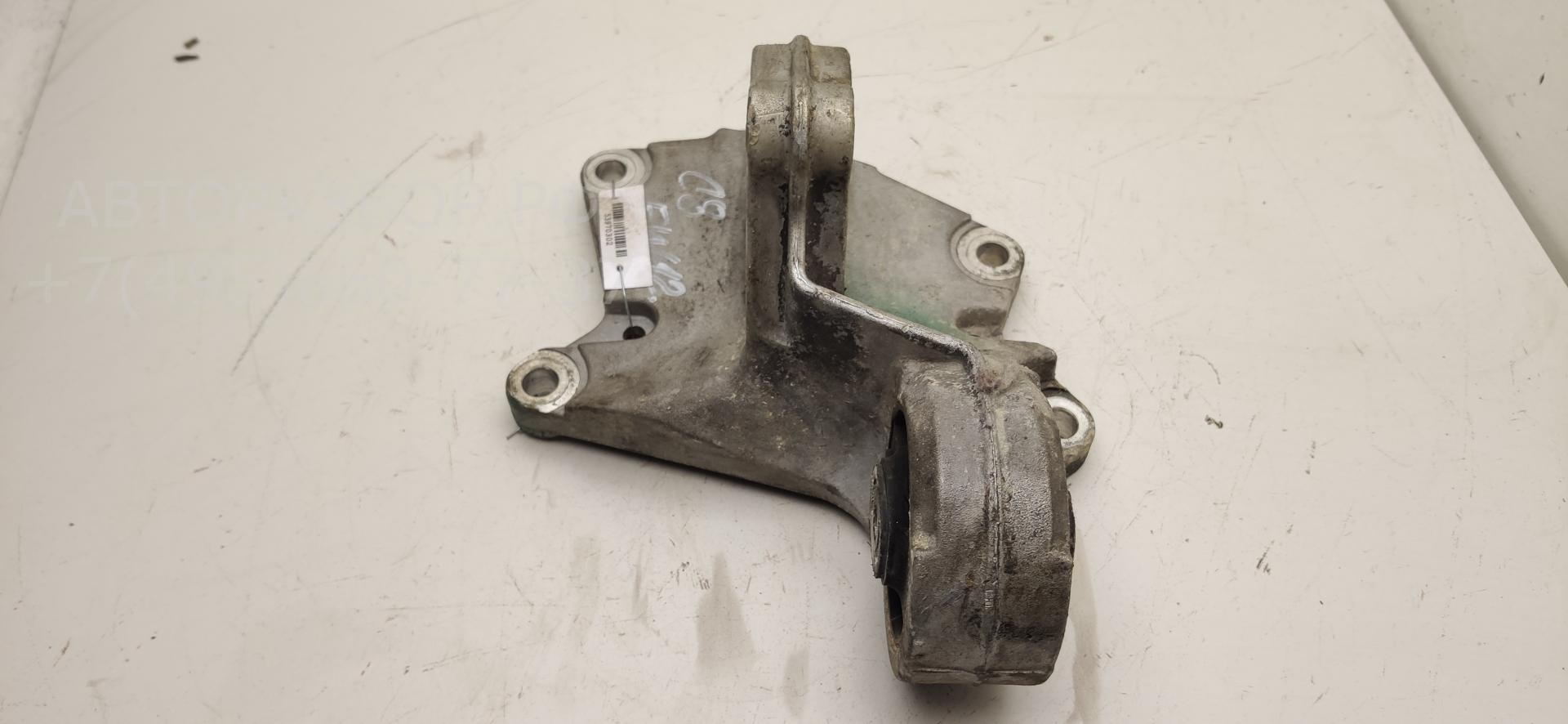 Кронштейн (сопут. товар)