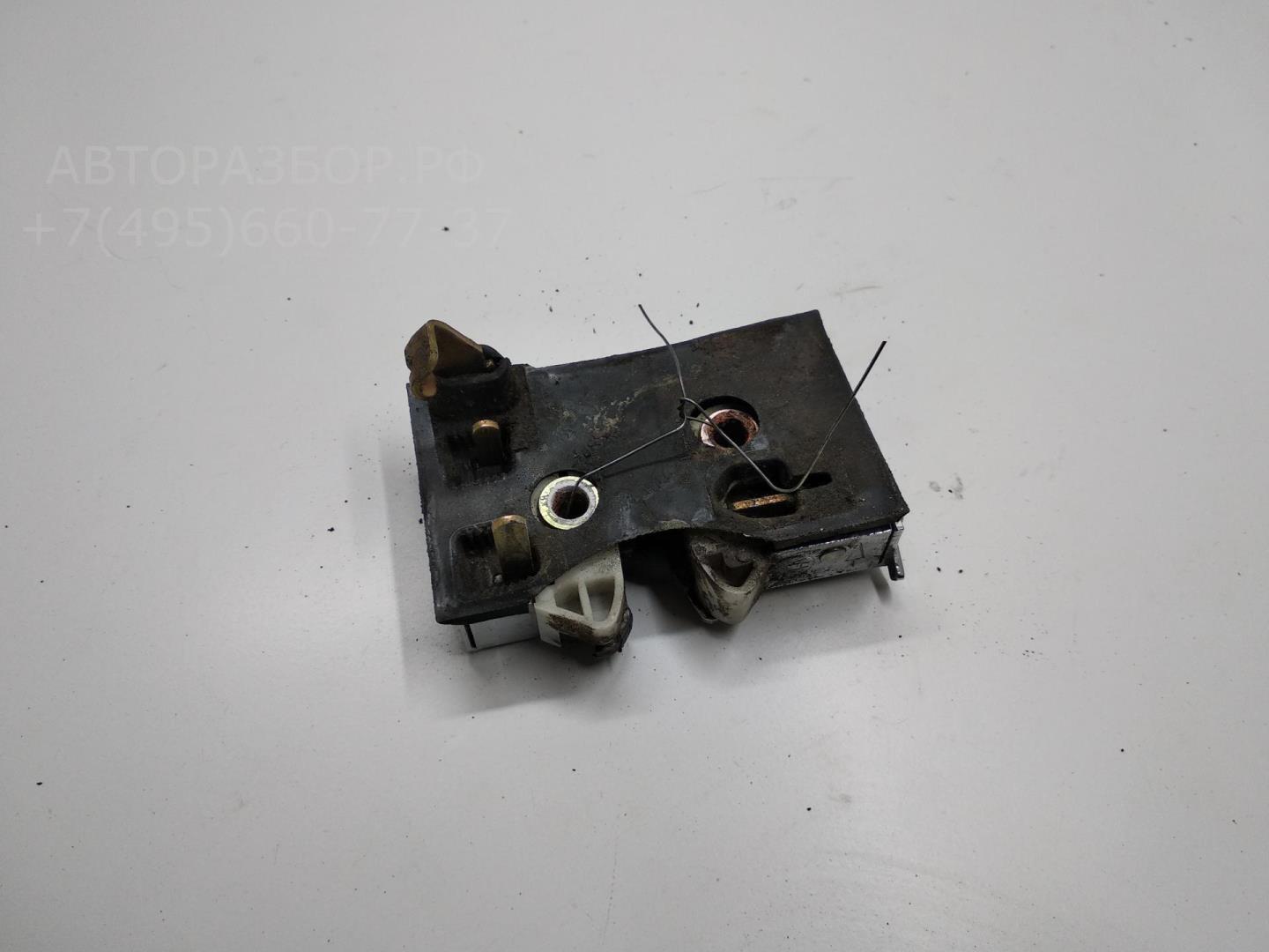 Замок двери задней левой