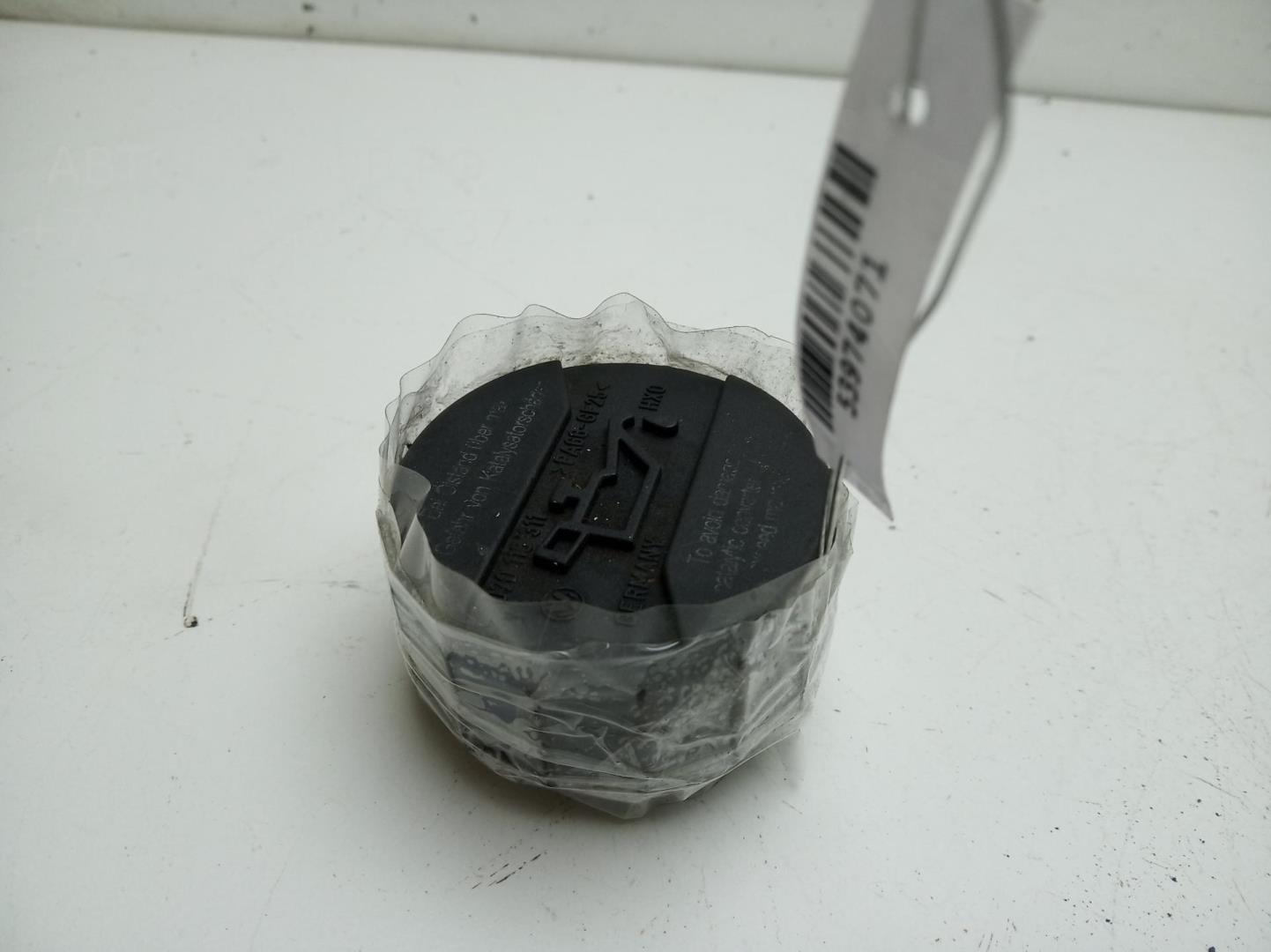 Крышка маслозаливной горловины